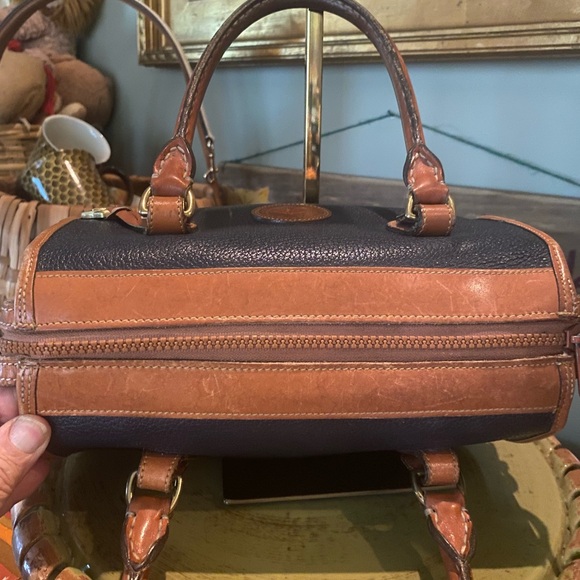 Dooney & Bourke Handbag Genuine All Leather Made in the USA Mini - Picture 9 of 15